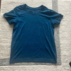 Lululemon athletic shirt